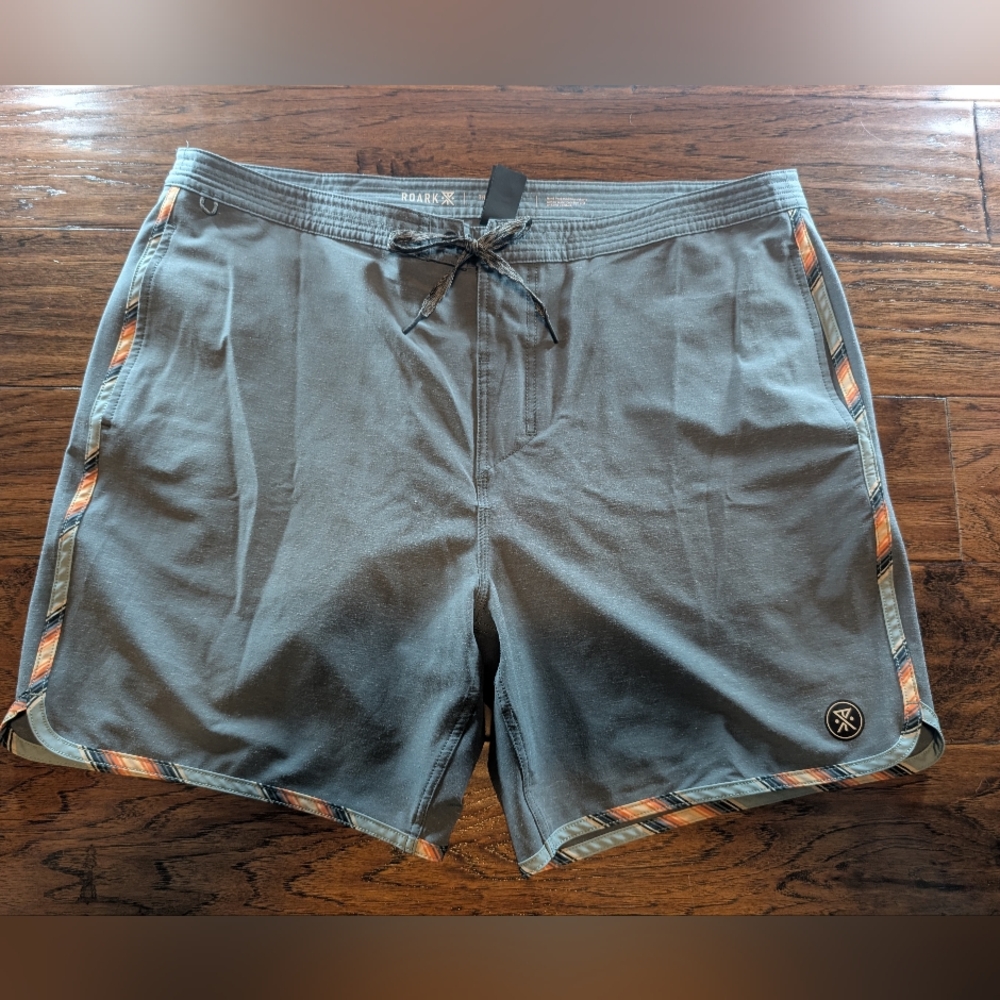 Roark Men's The Chiller Board Shorts Size 38
